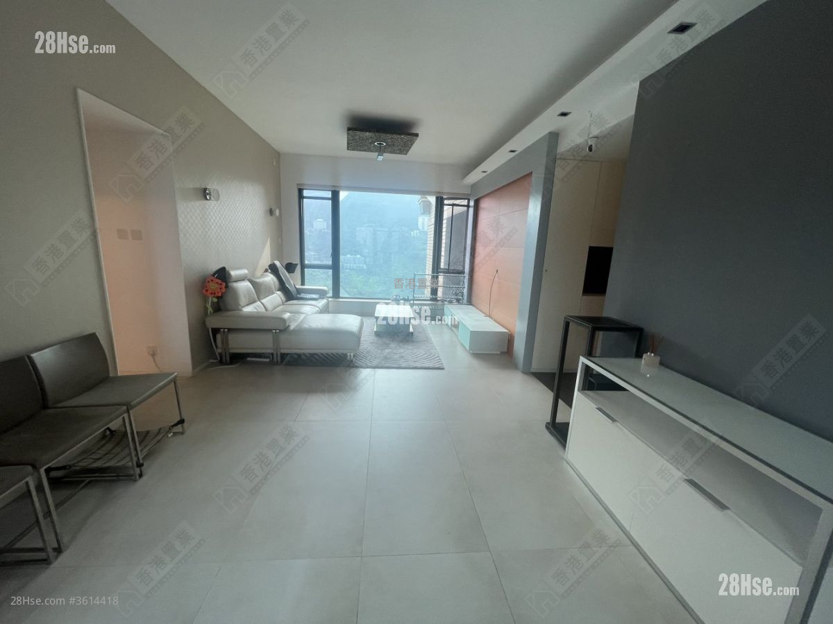 The Leighton Hill Sell 2 Bedrooms , 1 Bathroom 1,128 ft² ( 104.8 m² ) The Leighton Hill Sell 2 Bedrooms , 1 Bathroom 1,128 ft² ( 104.8 m² )