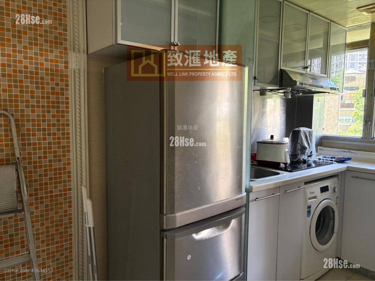 Kwai Hong Court Sell 3 Bedrooms 477 ft² ( 44.3 m² ) Kwai Hong Court Sell 3 Bedrooms 477 ft² ( 44.3 m² )