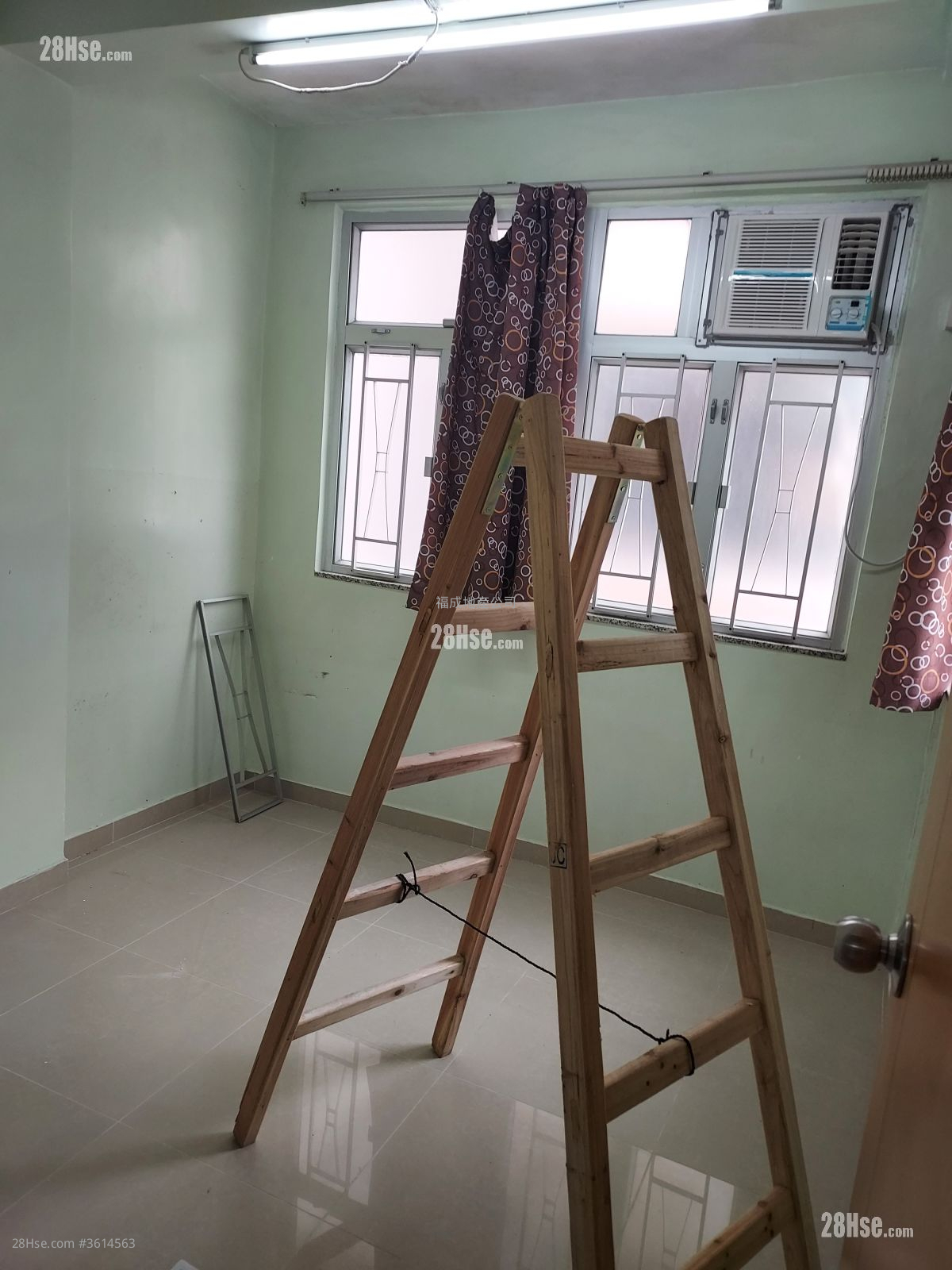 On Wo Gardens Sell 3 Bedrooms , 1 Bathroom 490 ft² ( 45.5 m² ) On Wo Gardens Sell 3 Bedrooms , 1 Bathroom 490 ft² ( 45.5 m² )
