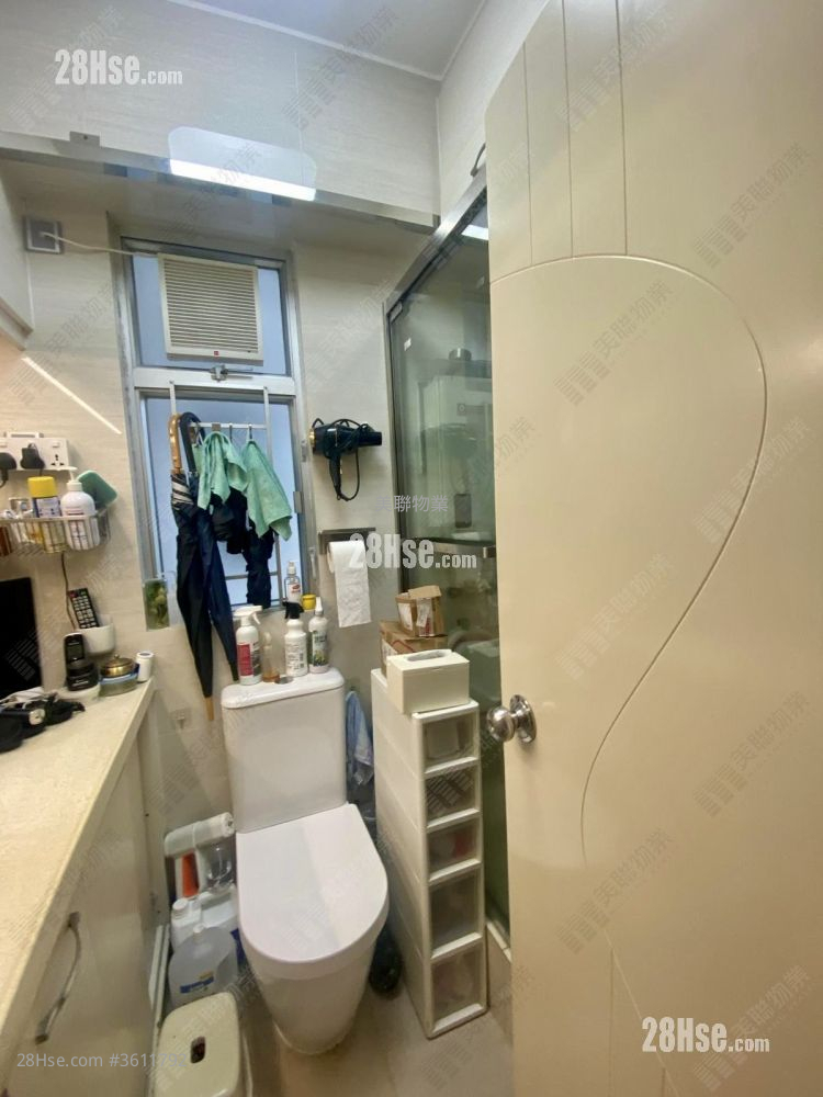 荃湾广场 售盘 2 房 , 1 浴室 433 平方尺 ( 40.2 平方米 ) 荃湾广场 售盘 2 房 , 1 浴室 433 平方尺 ( 40.2 平方米 )