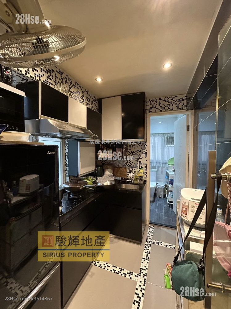 富盛大厦 售盘 3 房 , 2 浴室 725 平方尺 ( 67.4 平方米 ) 富盛大厦 售盘 3 房 , 2 浴室 725 平方尺 ( 67.4 平方米 )