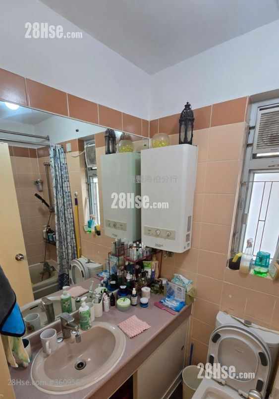 Kam Fung Court Sell 1 Bedroom , 1 Bathroom 427 ft² ( 39.7 m² ) Kam Fung Court Sell 1 Bedroom , 1 Bathroom 427 ft² ( 39.7 m² )