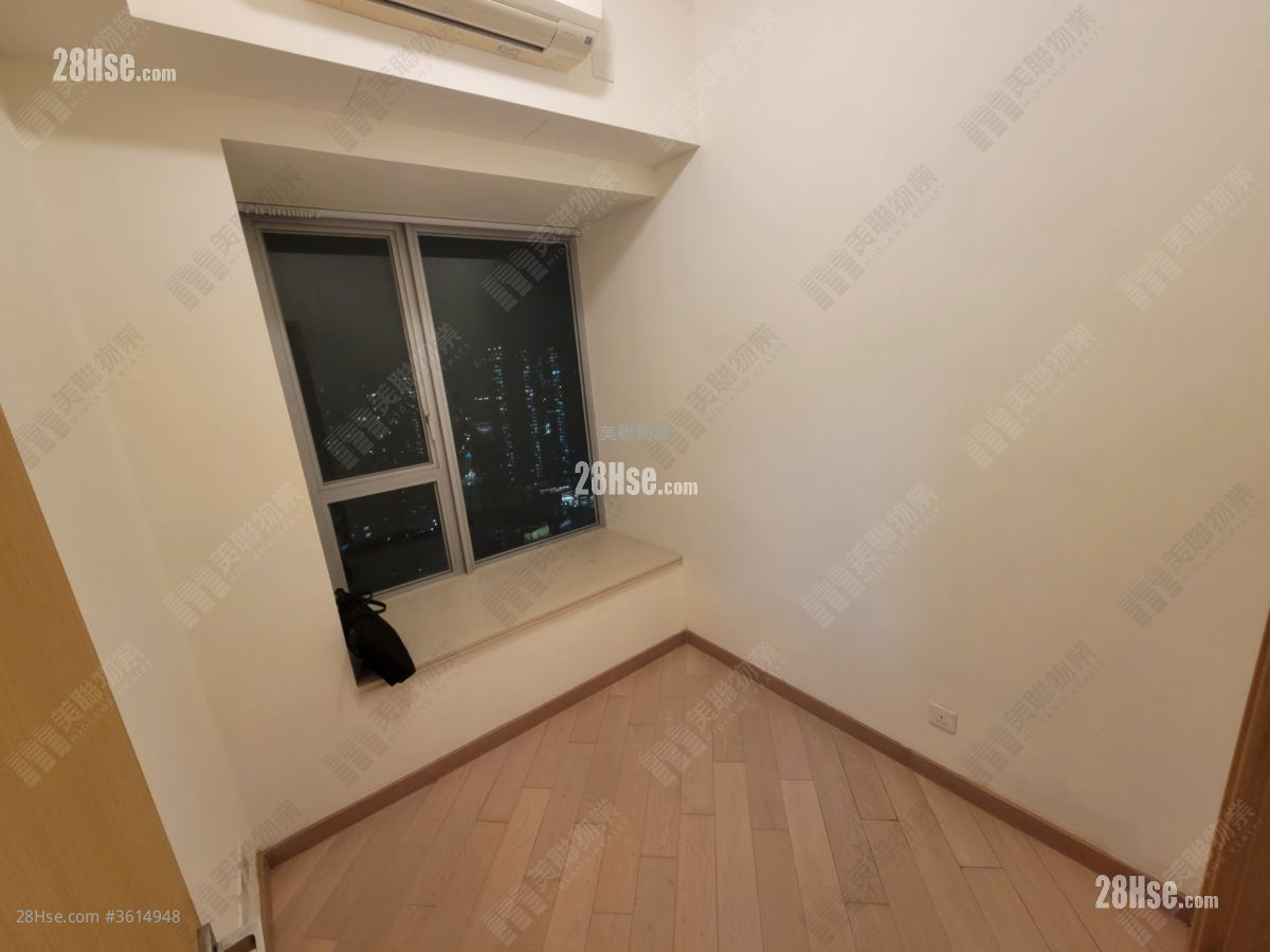 Century Gateway Sell 2 Bedrooms 481 ft² ( 44.7 m² ) Century Gateway Sell 2 Bedrooms 481 ft² ( 44.7 m² )