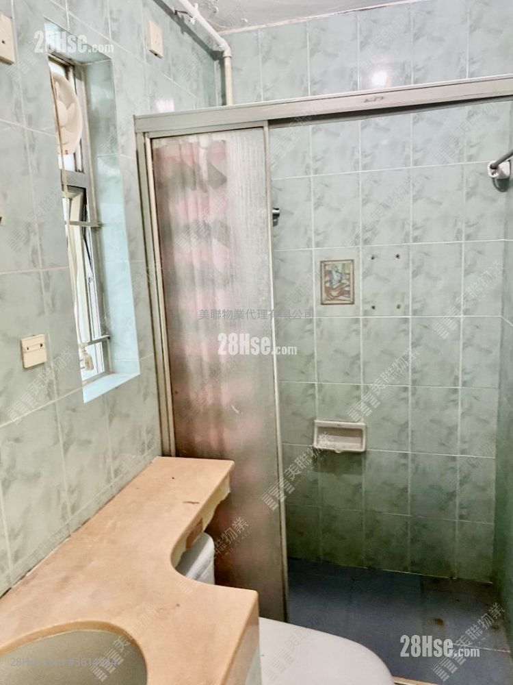 King Shing Court Sell 1 Bedroom 546 ft² ( 50.7 m² ) King Shing Court Sell 1 Bedroom 546 ft² ( 50.7 m² )