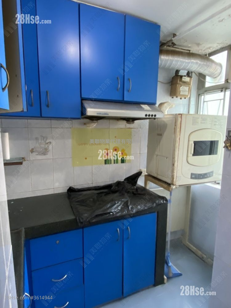 King Shing Court Sell 1 Bedroom 546 ft² ( 50.7 m² ) King Shing Court Sell 1 Bedroom 546 ft² ( 50.7 m² )
