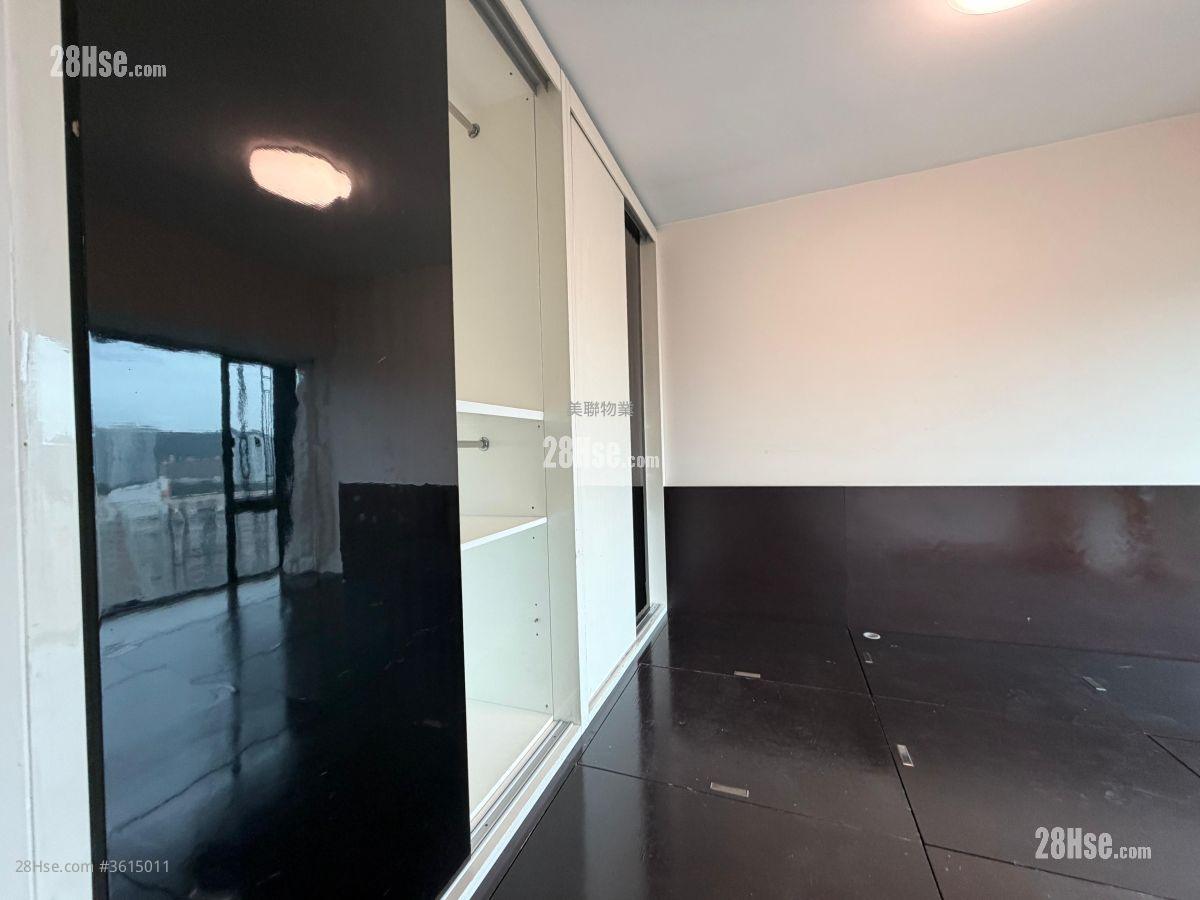 Villa Esplanada Sell 3 Bedrooms , 2 Bathrooms 684 ft² ( 63.5 m² ) Villa Esplanada Sell 3 Bedrooms , 2 Bathrooms 684 ft² ( 63.5 m² )