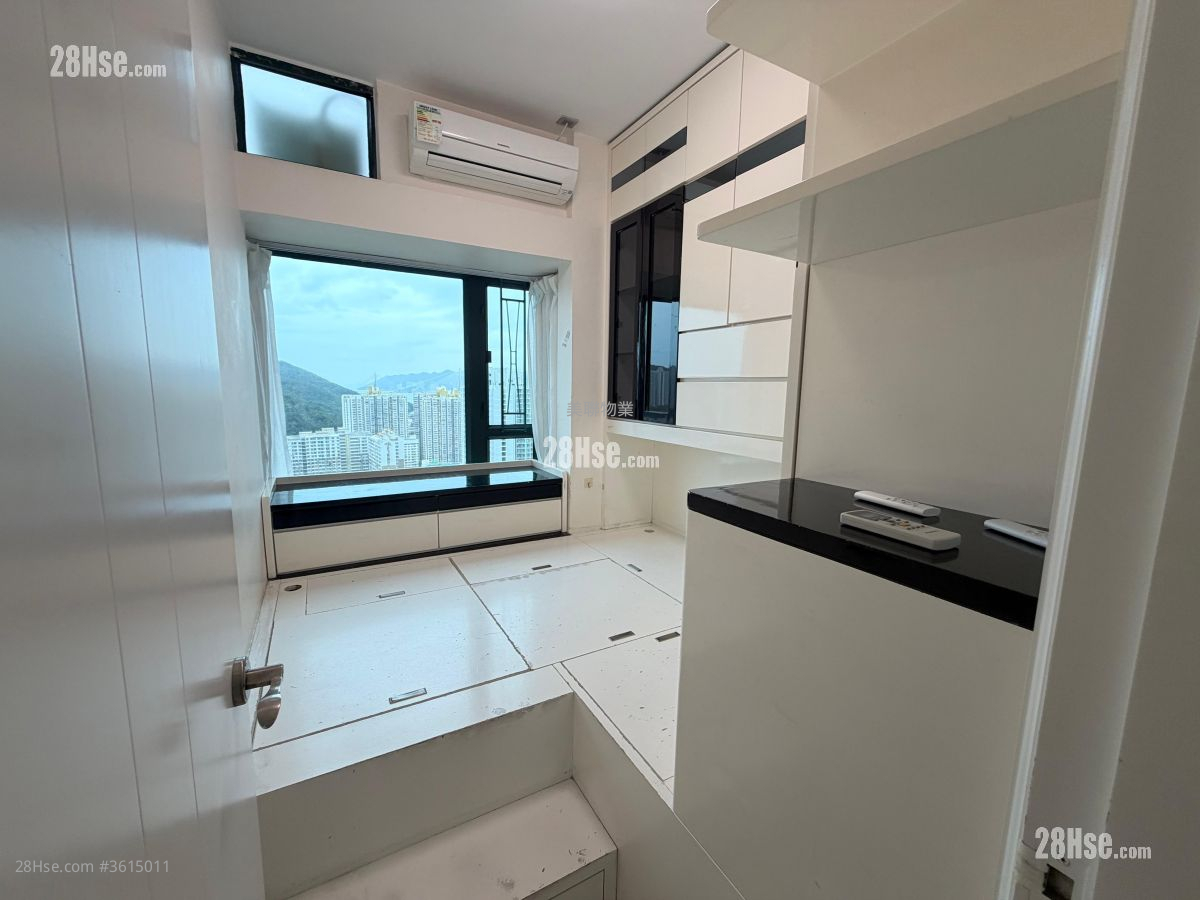 Villa Esplanada Sell 3 Bedrooms , 2 Bathrooms 684 ft² ( 63.5 m² ) Villa Esplanada Sell 3 Bedrooms , 2 Bathrooms 684 ft² ( 63.5 m² )