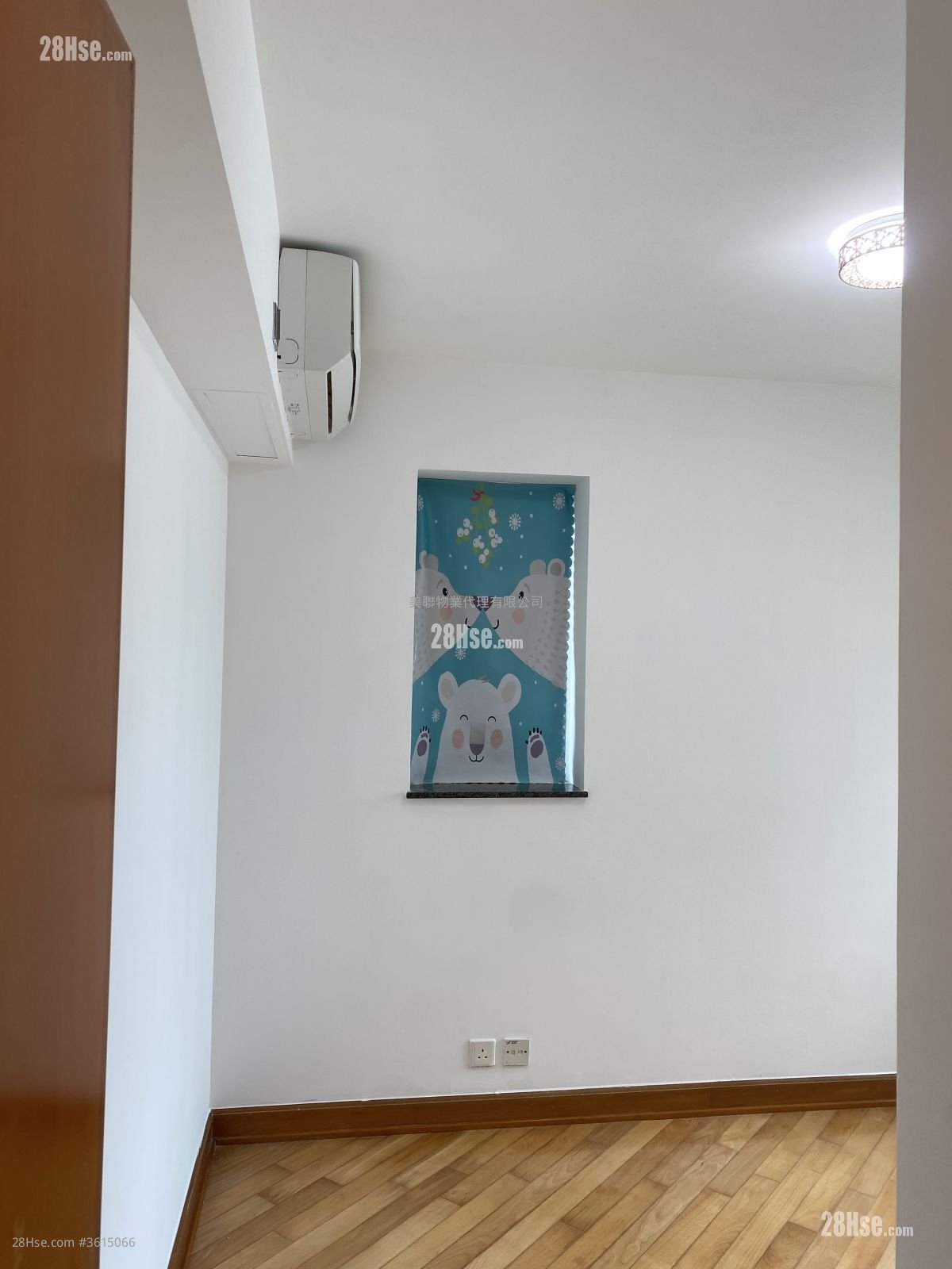 Park Central Rental 3 Bedrooms , 1 Bathroom 638 ft² ( 59.3 m² ) Park Central Rental 3 Bedrooms , 1 Bathroom 638 ft² ( 59.3 m² )