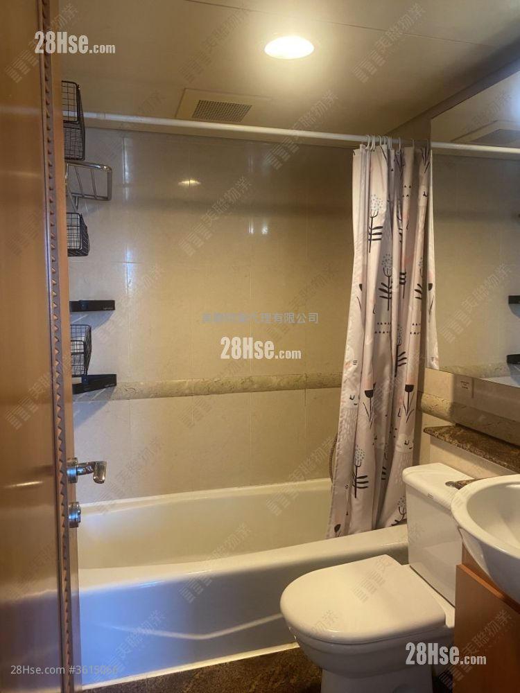 Park Central Rental 3 Bedrooms , 1 Bathroom 638 ft² ( 59.3 m² ) Park Central Rental 3 Bedrooms , 1 Bathroom 638 ft² ( 59.3 m² )