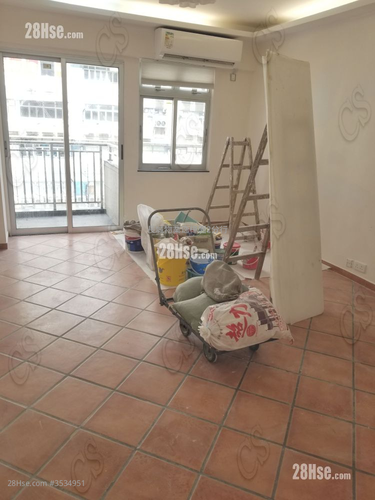 宝峰园 售盘 3 房 , 2 浴室 822 平方尺 ( 76.4 平方米 )