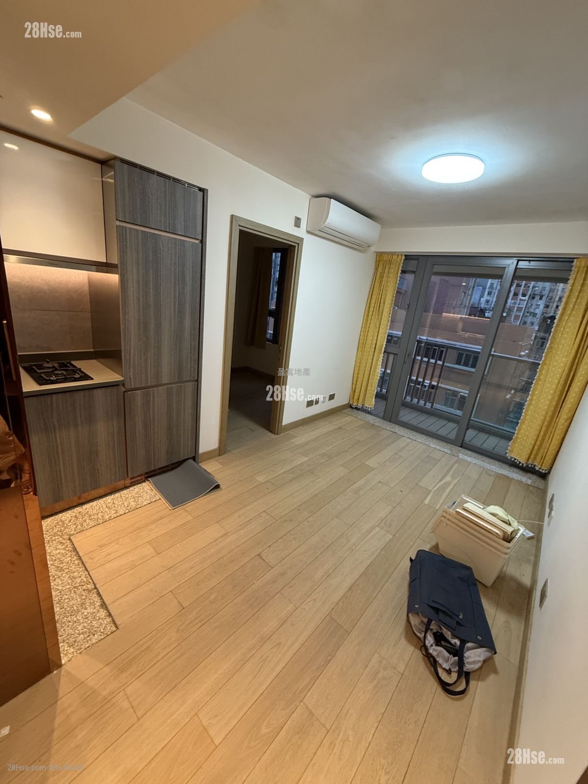 单幢楼房 租盘 1 房 , 1 浴室 342 平方尺 ( 31.8 平方米 ) 单幢楼房 租盘 1 房 , 1 浴室 342 平方尺 ( 31.8 平方米 )