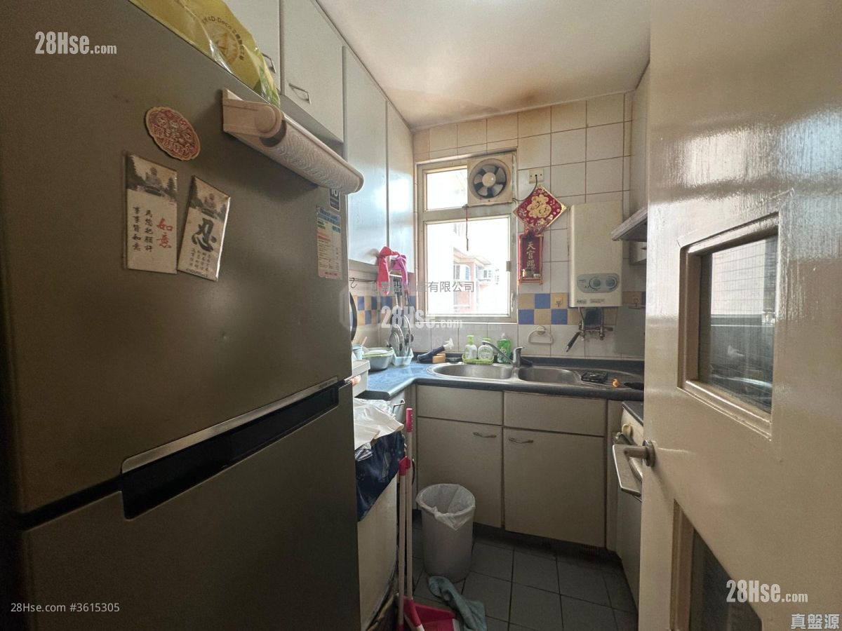 Tin Chung Court Sell 2 Bedrooms 506 ft² ( 47.0 m² ) Tin Chung Court Sell 2 Bedrooms 506 ft² ( 47.0 m² )