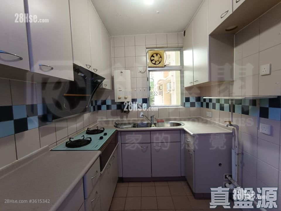 Tin Shing Court Sell 3 Bedrooms 650 ft² ( 60.4 m² ) Tin Shing Court Sell 3 Bedrooms 650 ft² ( 60.4 m² )