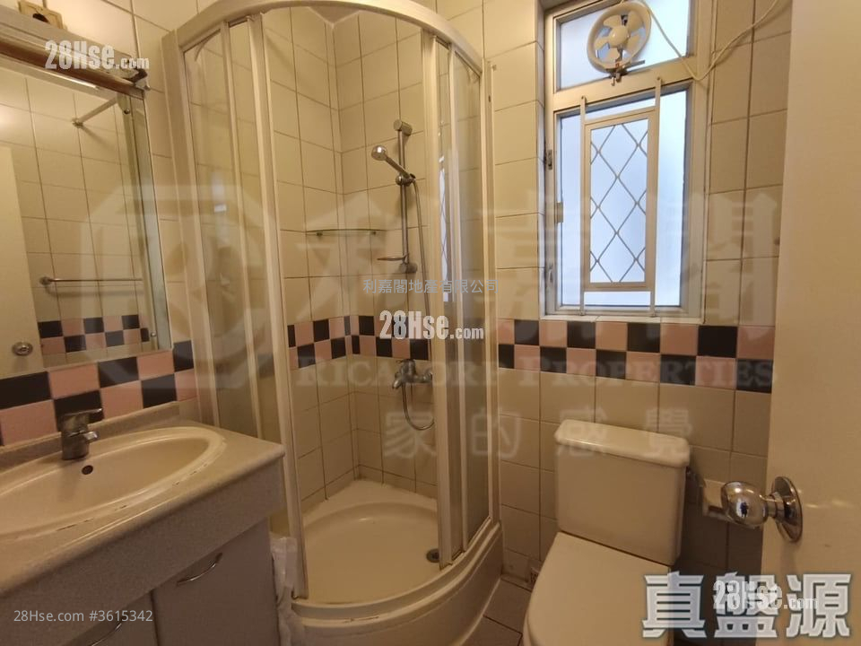 Tin Shing Court Sell 3 Bedrooms 650 ft² ( 60.4 m² ) Tin Shing Court Sell 3 Bedrooms 650 ft² ( 60.4 m² )