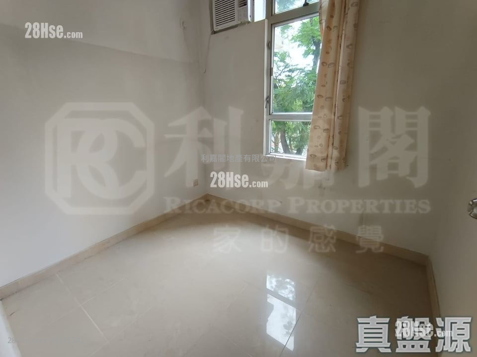 Tin Shing Court Sell 3 Bedrooms 650 ft² ( 60.4 m² ) Tin Shing Court Sell 3 Bedrooms 650 ft² ( 60.4 m² )
