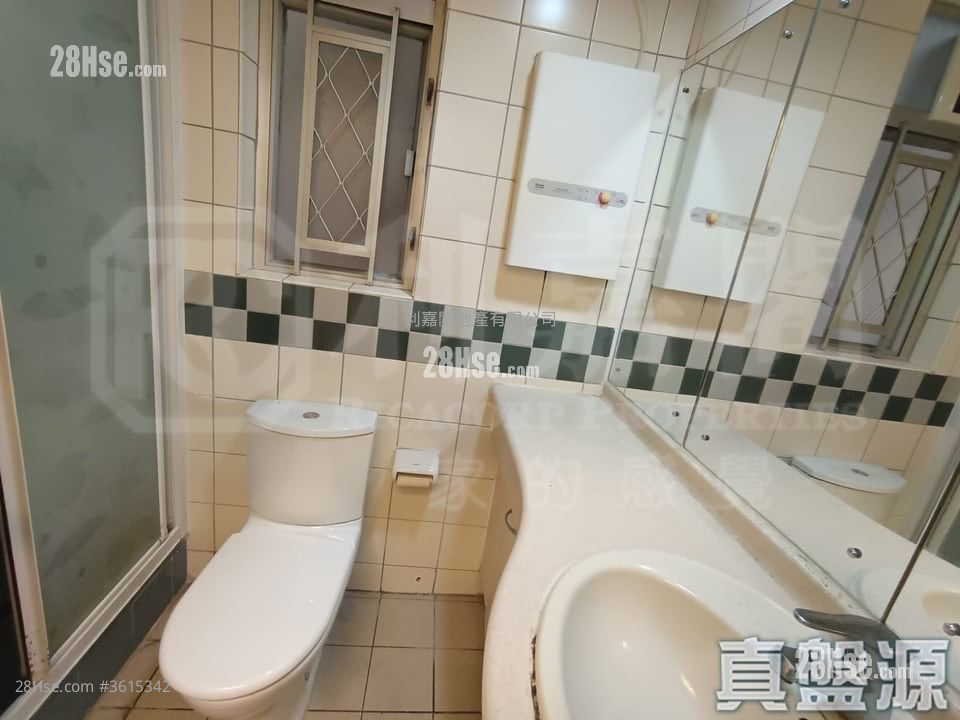 Tin Shing Court Sell 3 Bedrooms 650 ft² ( 60.4 m² ) Tin Shing Court Sell 3 Bedrooms 650 ft² ( 60.4 m² )