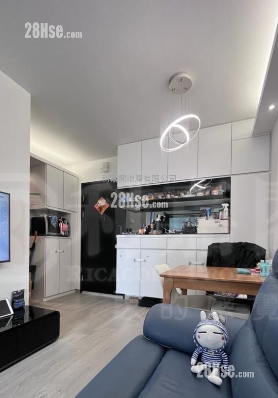 Ping Yan Court Sell 2 Bedrooms 376 ft² ( 34.9 m² ) Ping Yan Court Sell 2 Bedrooms 376 ft² ( 34.9 m² )