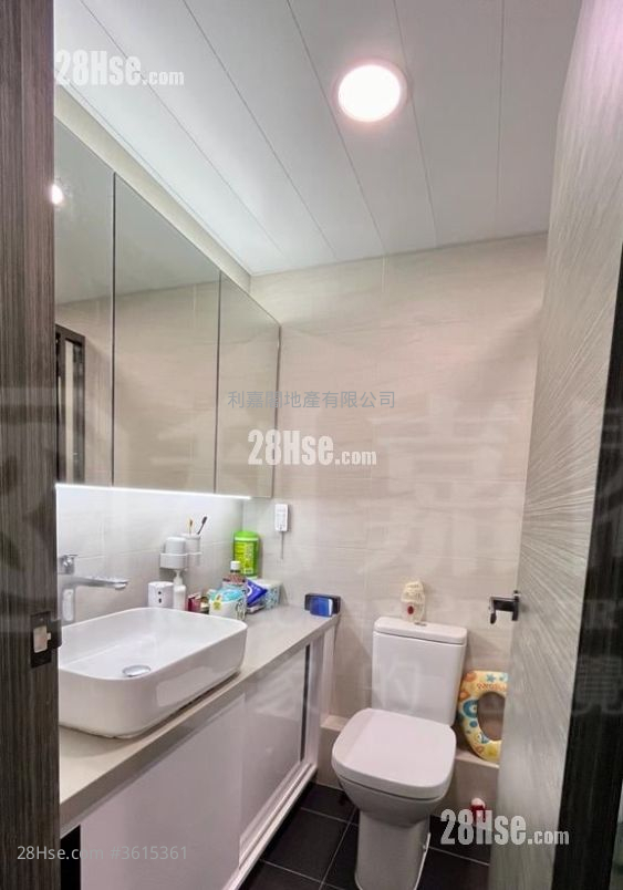 Ping Yan Court Sell 2 Bedrooms 376 ft² ( 34.9 m² ) Ping Yan Court Sell 2 Bedrooms 376 ft² ( 34.9 m² )