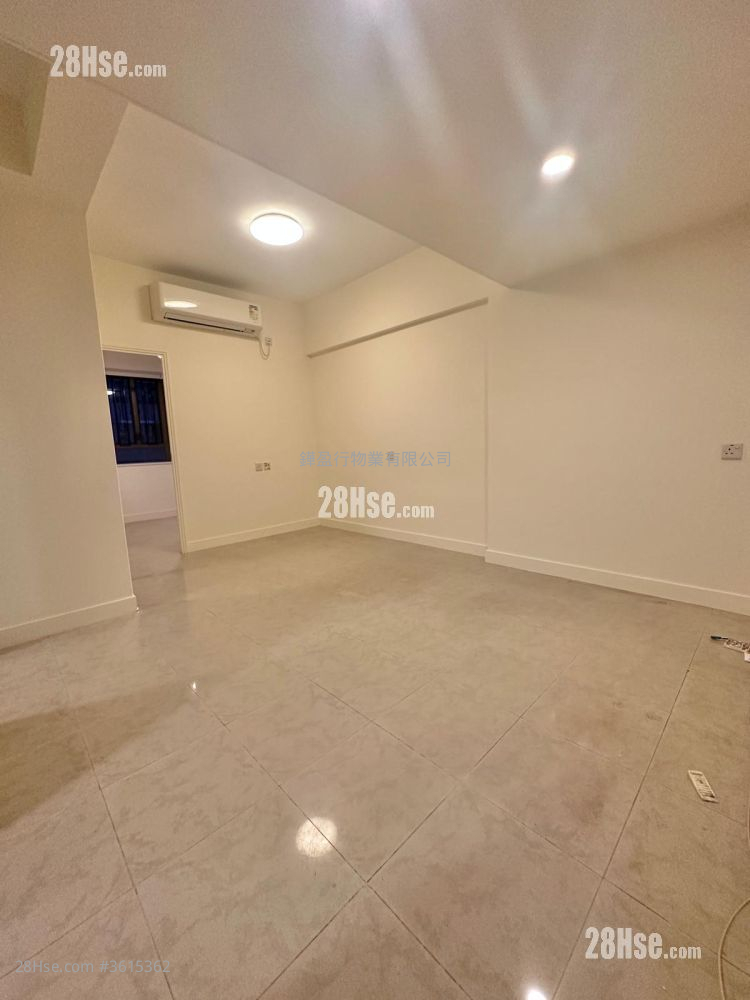 Ying Lee Mansion Rental 2 Bedrooms , 1 Bathroom 405 ft² ( 37.6 m² ) Ying Lee Mansion Rental 2 Bedrooms , 1 Bathroom 405 ft² ( 37.6 m² )