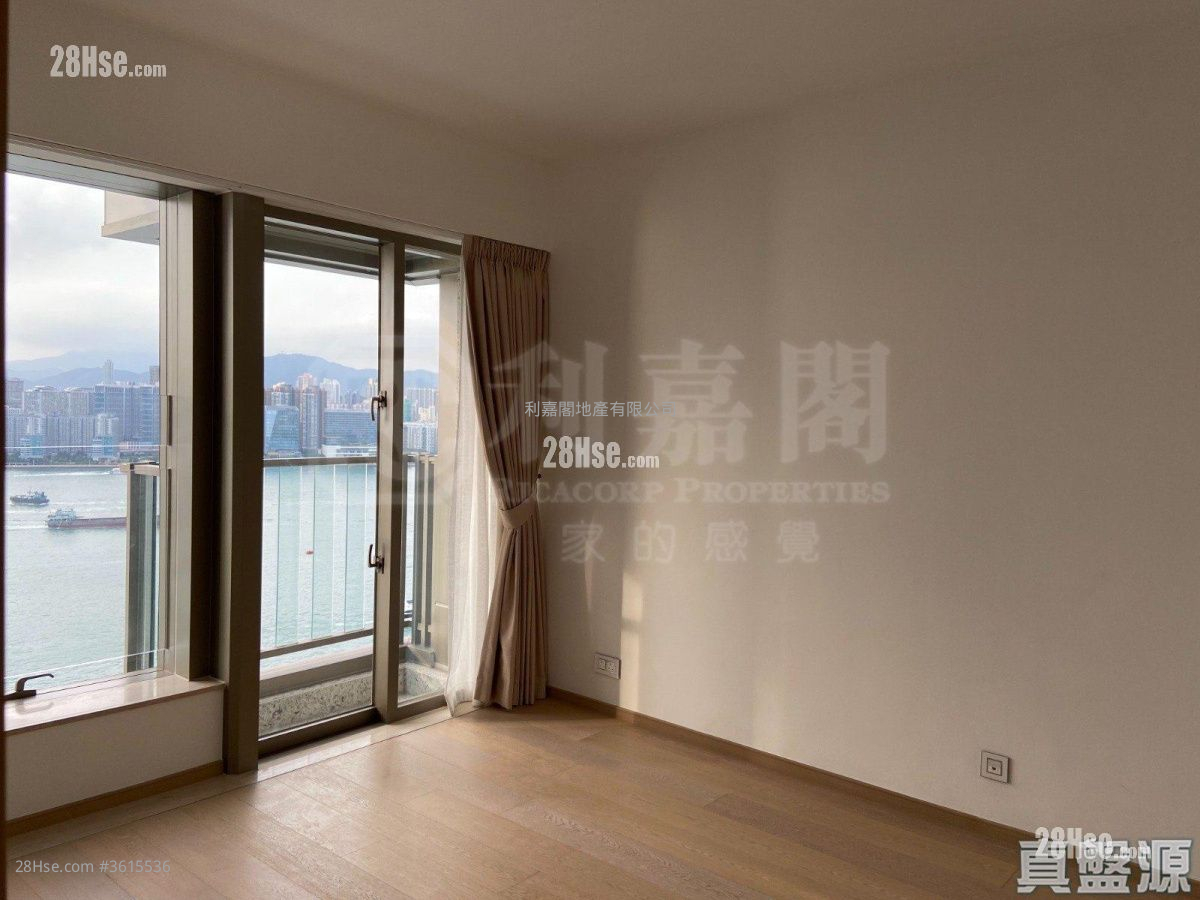 Harbour Glory Rental 4 Bedrooms , 3 Bathrooms 1,536 ft² ( 142.7 m² ) Harbour Glory Rental 4 Bedrooms , 3 Bathrooms 1,536 ft² ( 142.7 m² )