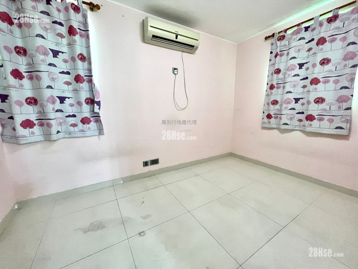 村屋 租盘 2 房 , 1 浴室 1,480 平方尺 ( 137.5 平方米 ) 村屋 租盘 2 房 , 1 浴室 1,480 平方尺 ( 137.5 平方米 )