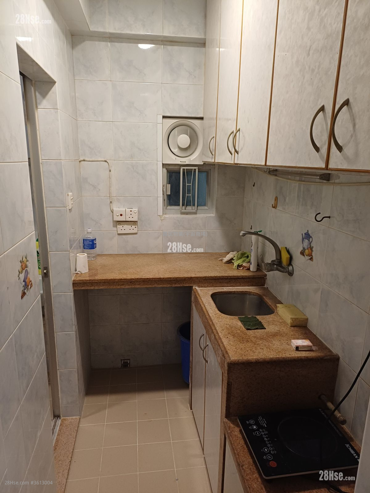 Hung Yu Mansion Rental 3 Bedrooms , 1 Bathroom 448 ft² ( 41.6 m² ) Hung Yu Mansion Rental 3 Bedrooms , 1 Bathroom 448 ft² ( 41.6 m² )