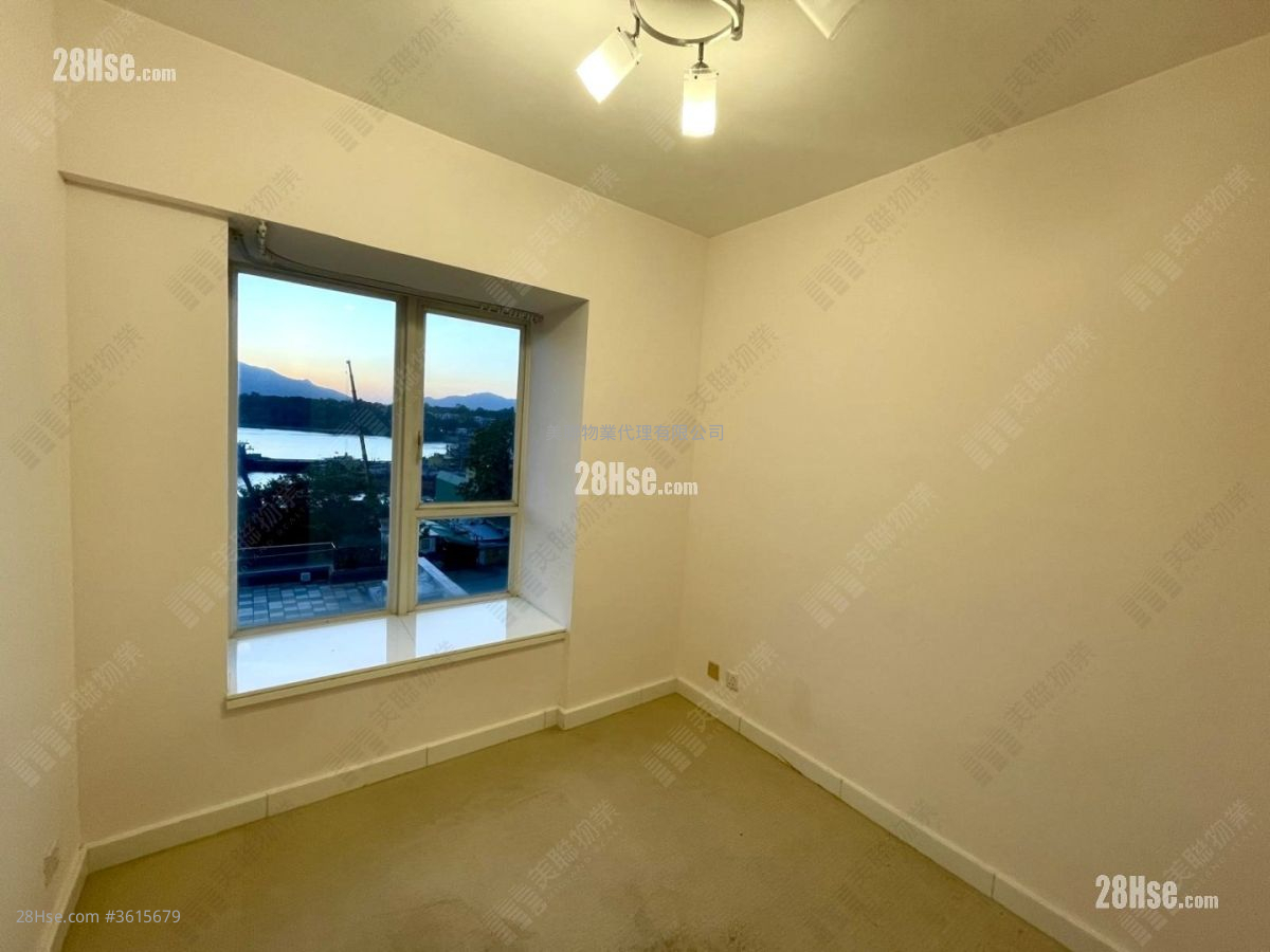 The Beverly Hills Sell 5+ Bedrooms 1,606 ft² ( 149.2 m² ) The Beverly Hills Sell 5+ Bedrooms 1,606 ft² ( 149.2 m² )
