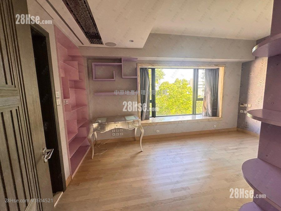 bedroom 1: King's Park Hill Sell 4 Bedrooms , 5+ Bathrooms 2,207 ft² ( 205.0 m² ) bedroom 1: King's Park Hill Sell 4 Bedrooms , 5+ Bathrooms 2,207 ft² ( 205.0 m² )