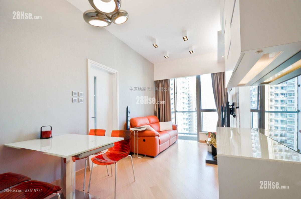 Century Gateway Sell 2 Bedrooms , 1 Bathroom 483 ft² ( 44.9 m² )