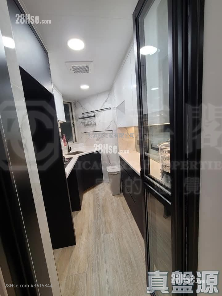 名城 售盘 4 房 959 平方尺 ( 89.1 平方米 ) 名城 售盘 4 房 959 平方尺 ( 89.1 平方米 )