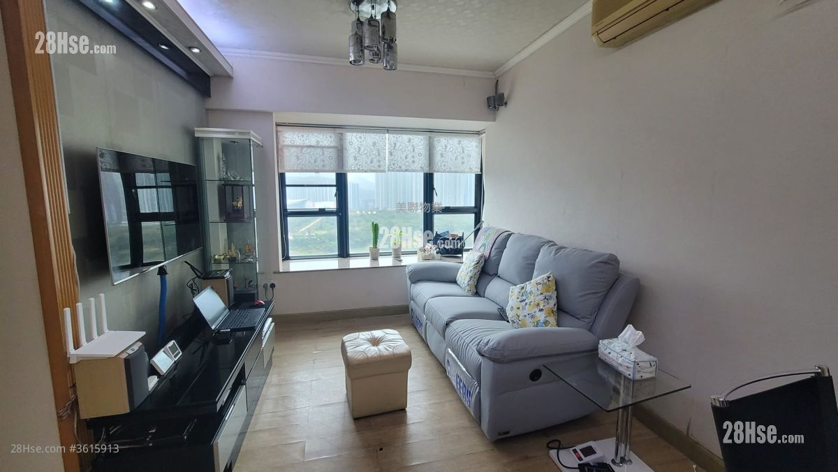 Oscar By The Sea Sell 3 Bedrooms , 1 Bathroom 608 ft² ( 56.5 m² ) Oscar By The Sea Sell 3 Bedrooms , 1 Bathroom 608 ft² ( 56.5 m² )