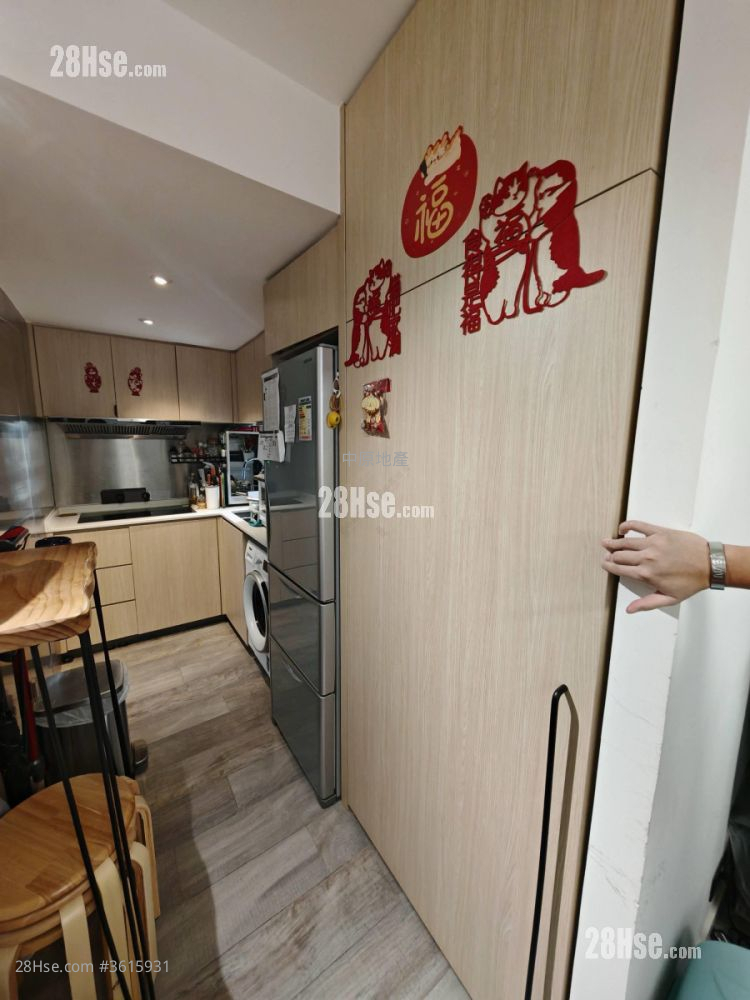 Ping Yan Court Sell 2 Bedrooms , 1 Bathroom 376 ft² ( 34.9 m² ) Ping Yan Court Sell 2 Bedrooms , 1 Bathroom 376 ft² ( 34.9 m² )