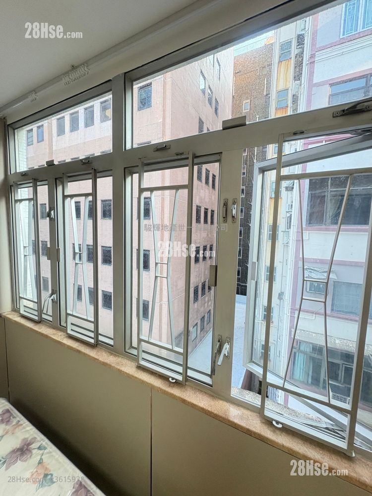 金巴利道92号 租盘 1 房 , 1 浴室 180 平方尺 ( 16.7 平方米 ) 金巴利道92号 租盘 1 房 , 1 浴室 180 平方尺 ( 16.7 平方米 )