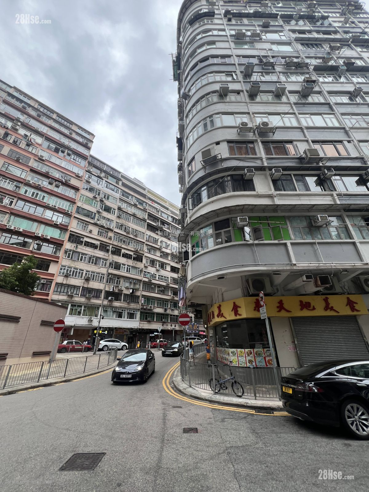 金巴利道92号 租盘 1 房 , 1 浴室 180 平方尺 ( 16.7 平方米 ) 金巴利道92号 租盘 1 房 , 1 浴室 180 平方尺 ( 16.7 平方米 )