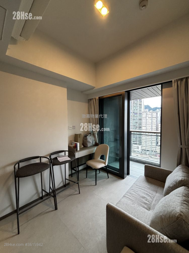 Cullinan Sky Rental Studio , 1 Bathroom 240 ft² ( 22.3 m² ) Cullinan Sky Rental Studio , 1 Bathroom 240 ft² ( 22.3 m² )