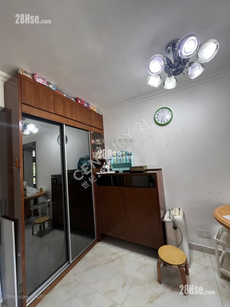 华明邨 售盘 3 房 566 平方尺 ( 52.6 平方米 ) 华明邨 售盘 3 房 566 平方尺 ( 52.6 平方米 )