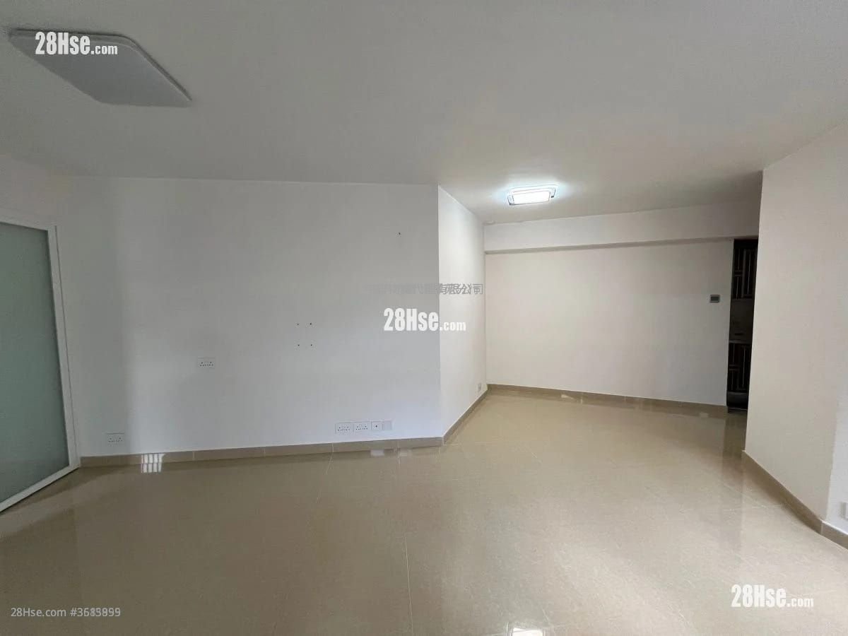 Kwong Yuen Estate Sell 3 Bedrooms , 1 Bathroom 544 ft² ( 50.5 m² ) Kwong Yuen Estate Sell 3 Bedrooms , 1 Bathroom 544 ft² ( 50.5 m² )