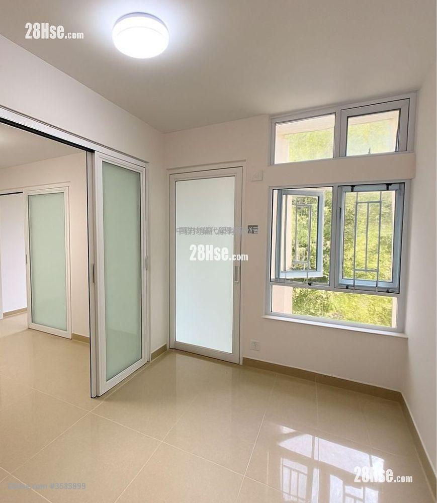 Kwong Yuen Estate Sell 3 Bedrooms , 1 Bathroom 544 ft² ( 50.5 m² ) Kwong Yuen Estate Sell 3 Bedrooms , 1 Bathroom 544 ft² ( 50.5 m² )