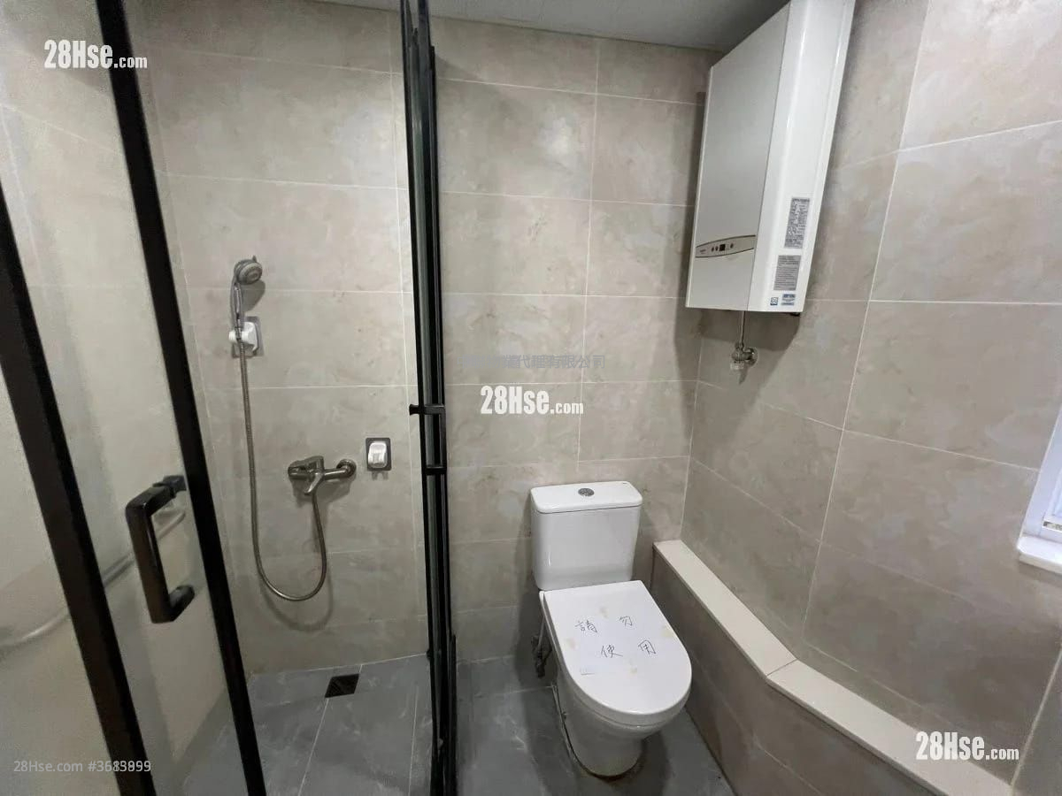 Kwong Yuen Estate Sell 3 Bedrooms , 1 Bathroom 544 ft² ( 50.5 m² ) Kwong Yuen Estate Sell 3 Bedrooms , 1 Bathroom 544 ft² ( 50.5 m² )