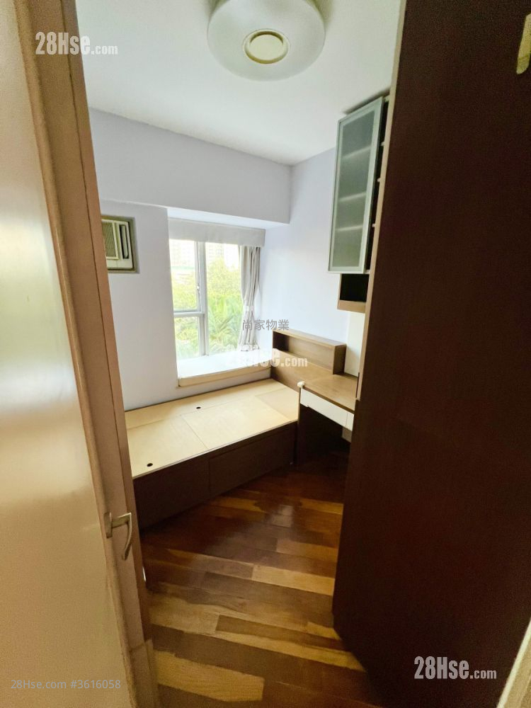 Fiori Sell 3 Bedrooms , 3 Bathrooms 850 ft² ( 79.0 m² ) Fiori Sell 3 Bedrooms , 3 Bathrooms 850 ft² ( 79.0 m² )