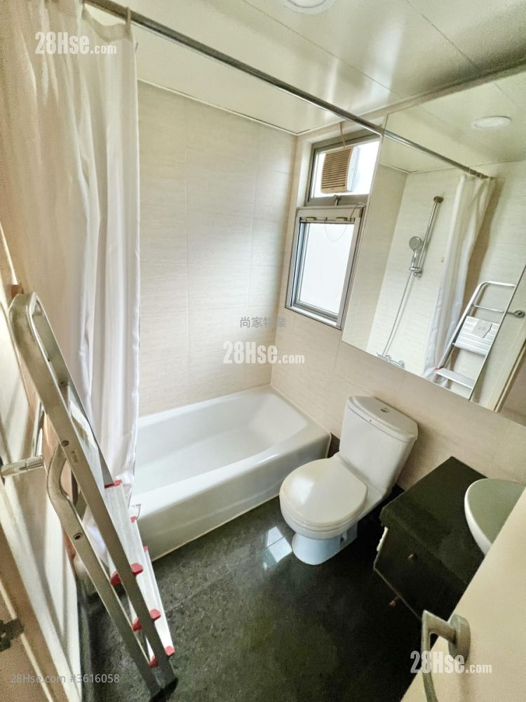 Fiori Sell 3 Bedrooms , 3 Bathrooms 850 ft² ( 79.0 m² ) Fiori Sell 3 Bedrooms , 3 Bathrooms 850 ft² ( 79.0 m² )