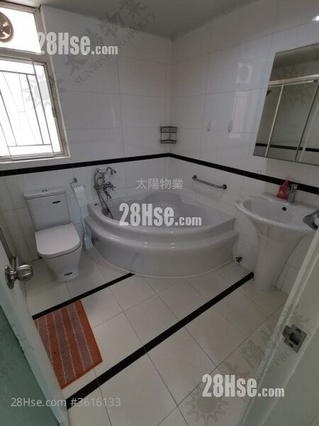 海逸豪园 租盘 4 房 1,413 平方尺 ( 131.3 平方米 ) 海逸豪园 租盘 4 房 1,413 平方尺 ( 131.3 平方米 )