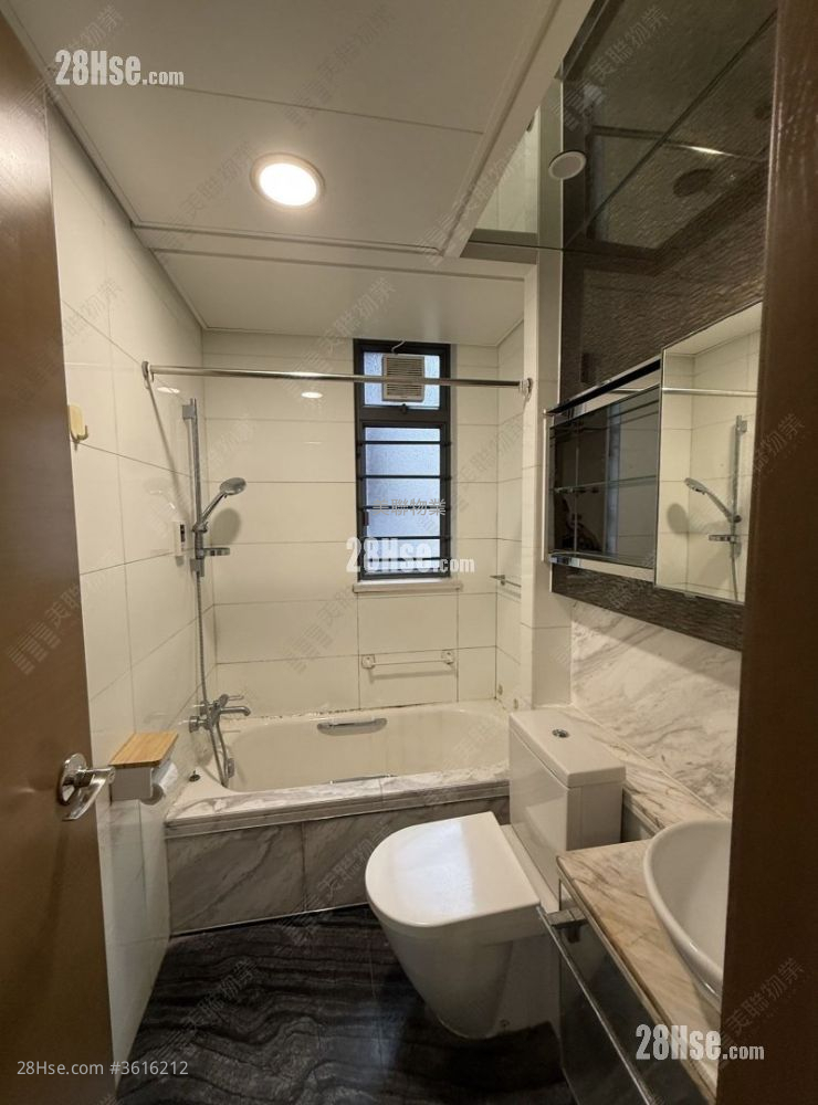 Yoho Midtown 售盘 4 房 , 2 浴室 1,026 平方尺 ( 95.3 平方米 ) Yoho Midtown 售盘 4 房 , 2 浴室 1,026 平方尺 ( 95.3 平方米 )