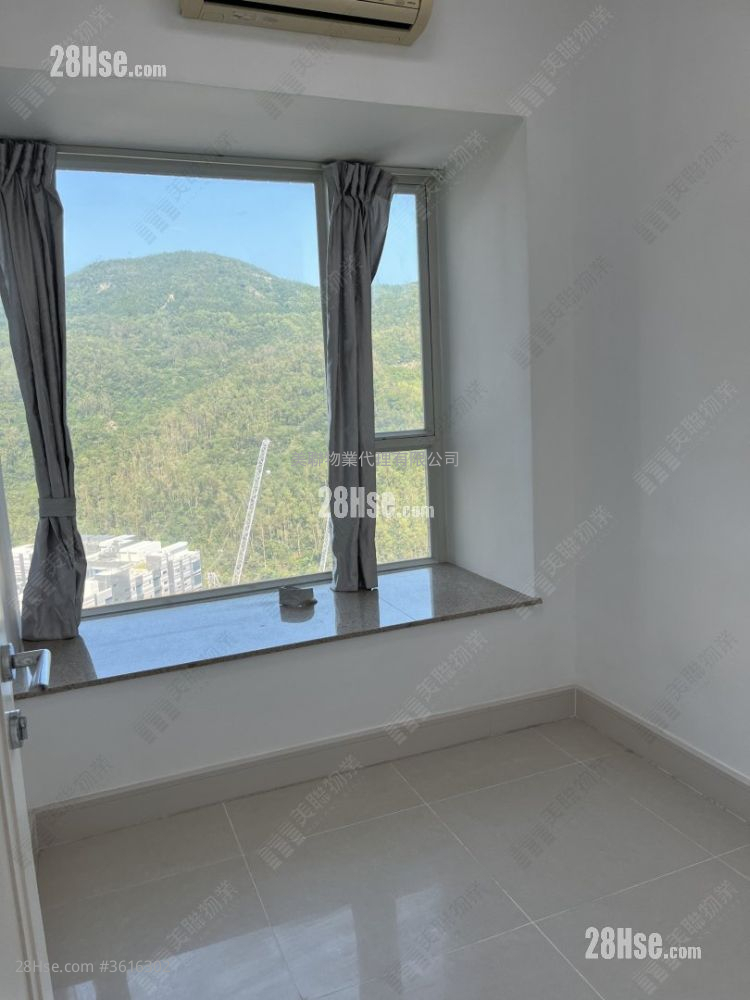 Le Prestige Sell 3 Bedrooms 728 ft² ( 67.6 m² ) Le Prestige Sell 3 Bedrooms 728 ft² ( 67.6 m² )
