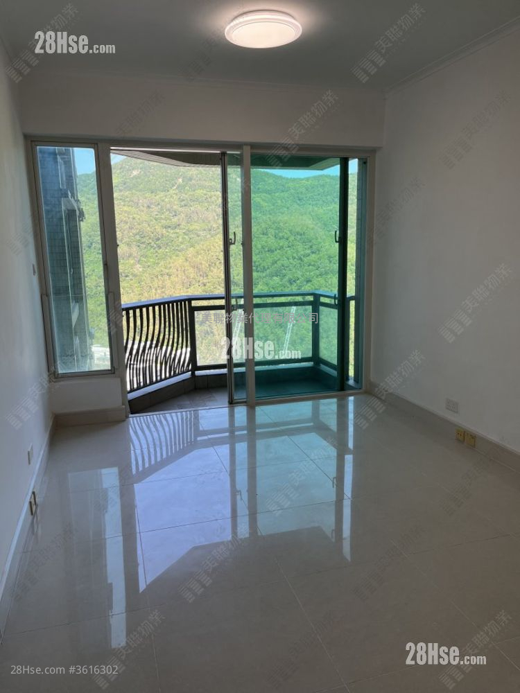 Le Prestige Sell 3 Bedrooms 728 ft² ( 67.6 m² ) Le Prestige Sell 3 Bedrooms 728 ft² ( 67.6 m² )