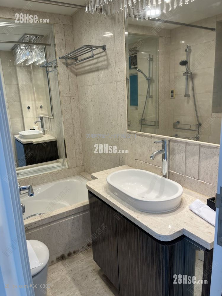 Le Prestige Sell 3 Bedrooms 728 ft² ( 67.6 m² ) Le Prestige Sell 3 Bedrooms 728 ft² ( 67.6 m² )