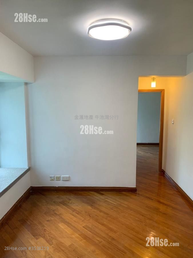 Scenic View Rental 2 Bedrooms , 1 Bathroom 507 ft² ( 47.1 m² )