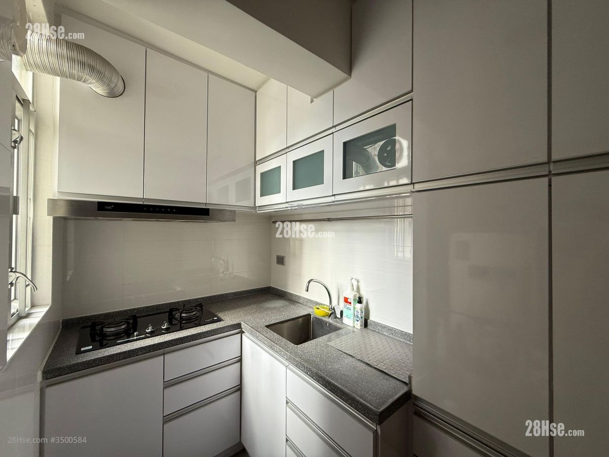Goodview Garden Rental 2 Bedrooms 391 ft² ( 36.3 m² ) Goodview Garden Rental 2 Bedrooms 391 ft² ( 36.3 m² )