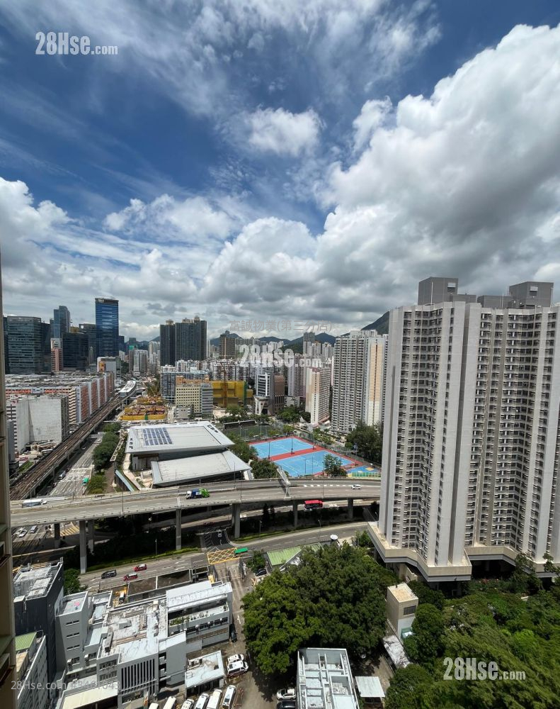 Lei On Court Sell 2 Bedrooms , 1 Bathroom 650 ft² ( 60.4 m² ) Lei On Court Sell 2 Bedrooms , 1 Bathroom 650 ft² ( 60.4 m² )