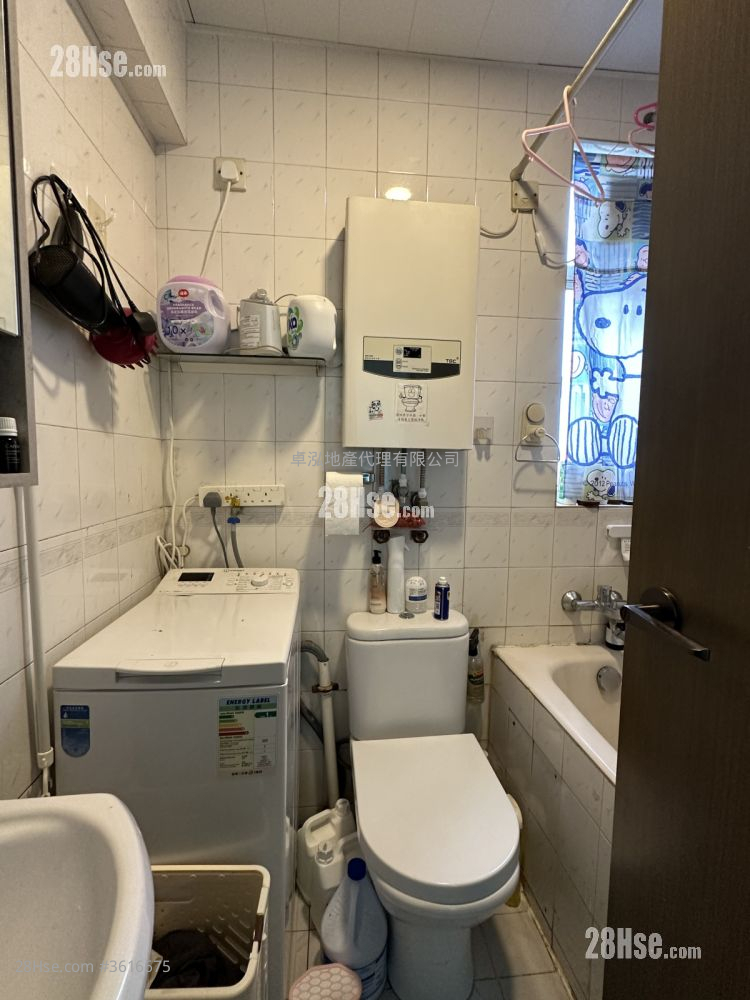 龙翔花园 售盘 2 房 , 1 浴室 369 平方尺 ( 34.3 平方米 ) 龙翔花园 售盘 2 房 , 1 浴室 369 平方尺 ( 34.3 平方米 )